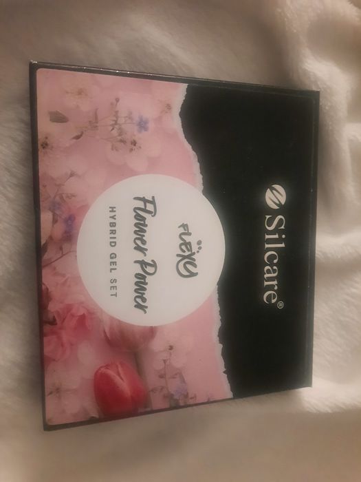 Nowy Zestaw lakierów hybrydowych Silcare