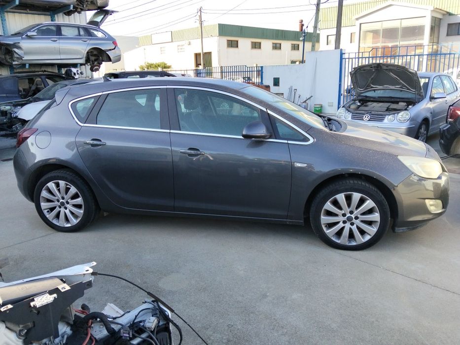 Peças Opel Astra J 2012