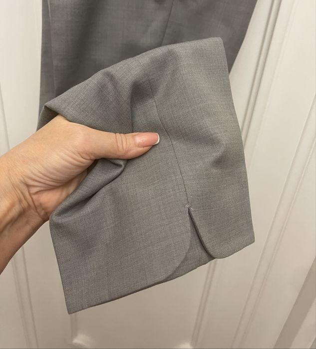 MAX MARA piękne spodnie cygaretki z rozporkami, 100% wełna. 44 IT