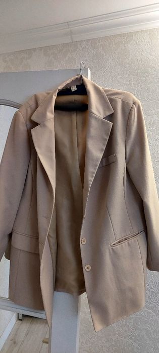 Продам ж1ночий п1джак.