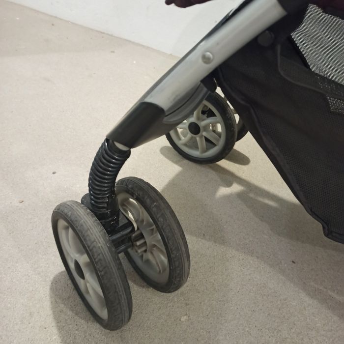 Sprzedam wózek spacerowy