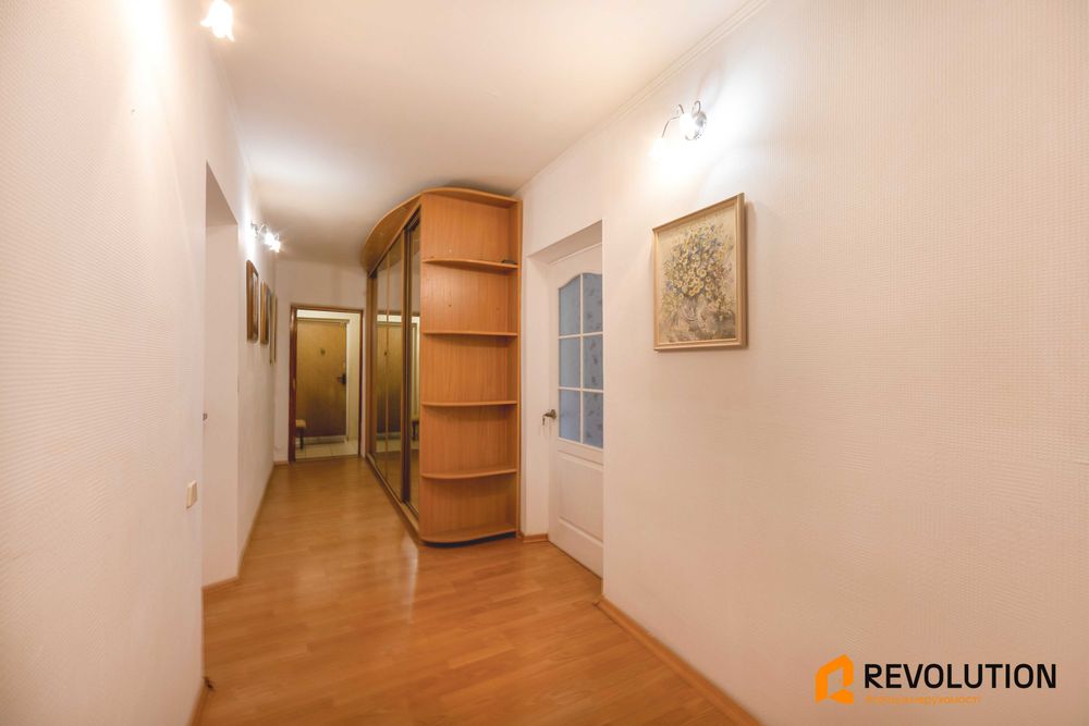Без комісії. Продаж 3кім. квартири з ремонтом біля метро Васильківська. Ваучер, дмж, Голосіївський район
