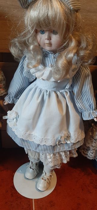Bonecas de porcelana
