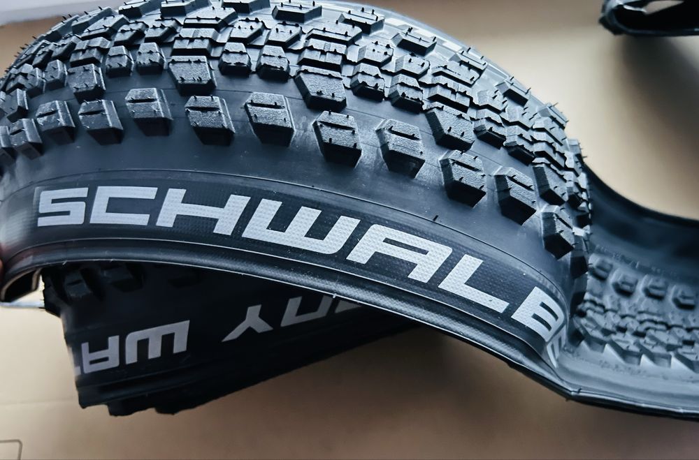 Opona SCHWALBE JOHNNY WATTS 27,5" E-Bike 27,5x2,60" Addix 65-584 NOWA