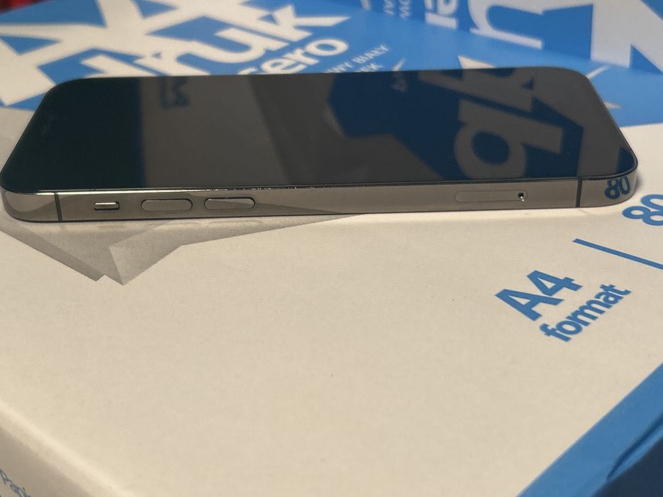 Iphone 12 PRO stan bardzo dobry bez blokad
