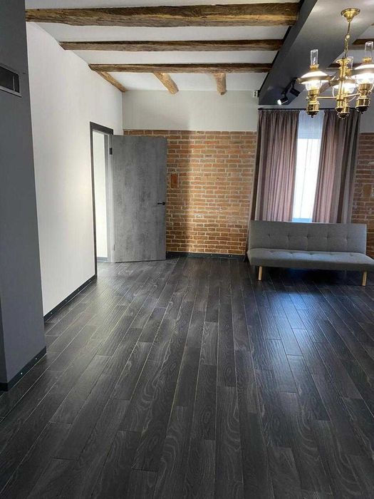 Цікава 2-кімн. квартира студія в центральному районі Полтави. Реальна.