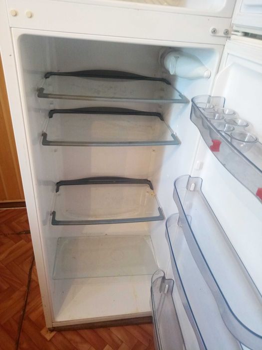 Холодильник Snaige двухкамерный