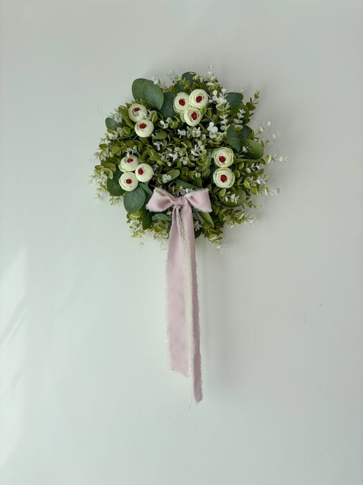 Wianek wieniec na drzwi ozdoba wiosenna kwiaty kwiatki piwonie roze