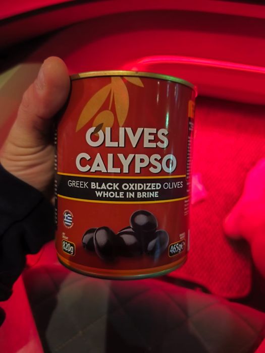 Greckie czarne i jasne oliwki Calypso w solance 820 g – 45 zł