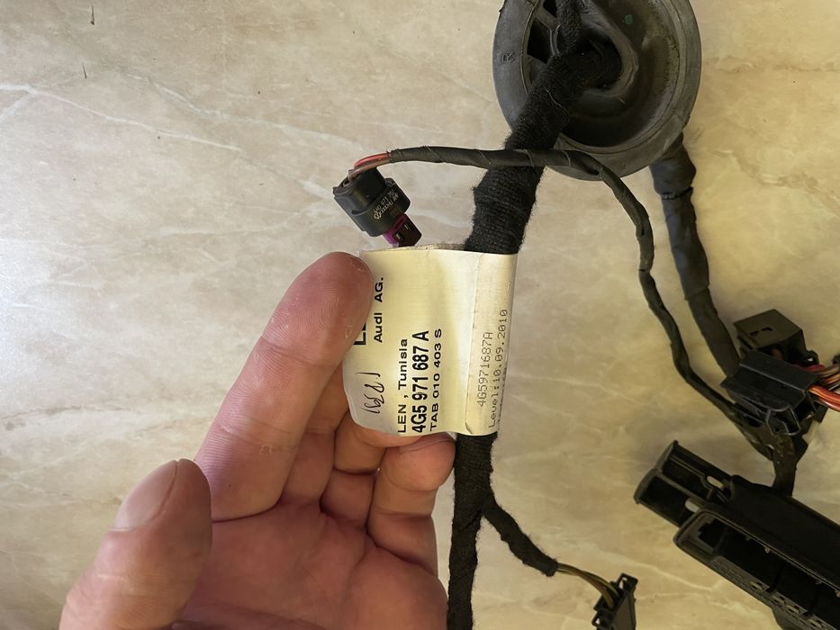 Проводка задньої правої дверки Audi A6 C7