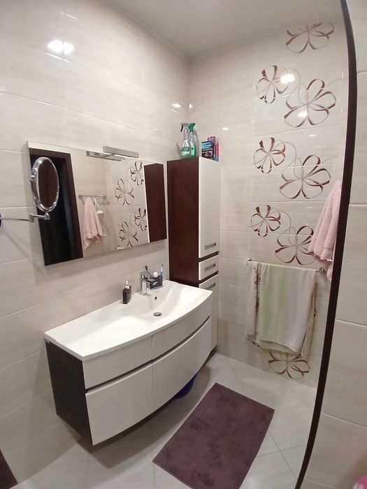 Шикарная 2х комн кв 60м 3/5ти ул.Гоголя /ДК Дробязко. Мебель, техника!