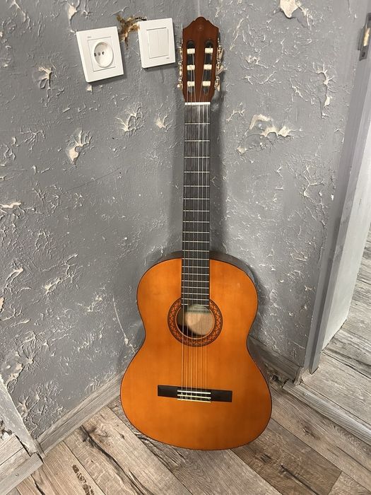 Гитара Yamaha c40