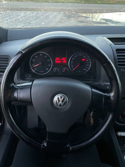 Volkswagen Jetta 1.6 mpi газ-бензин