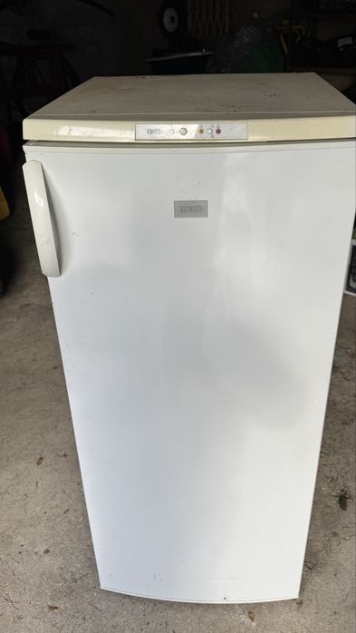 Arca vertical zanussi