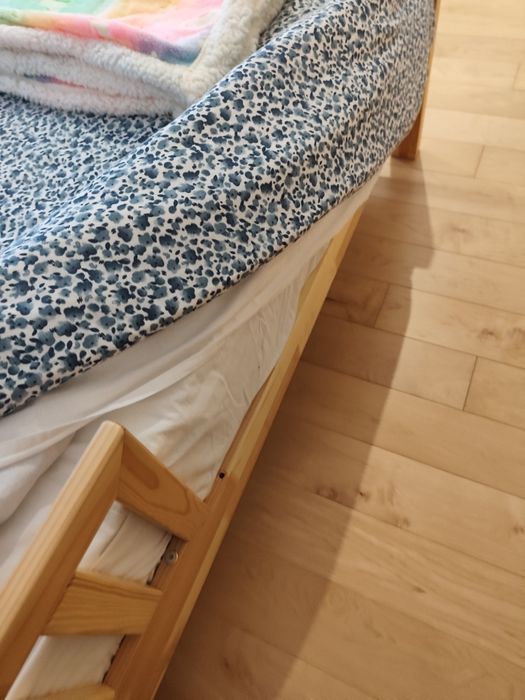 Vendo Cama de criança + colchão