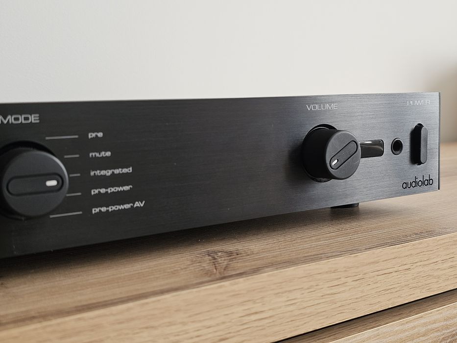 Wzmacniacz stereo audiolab 8200a