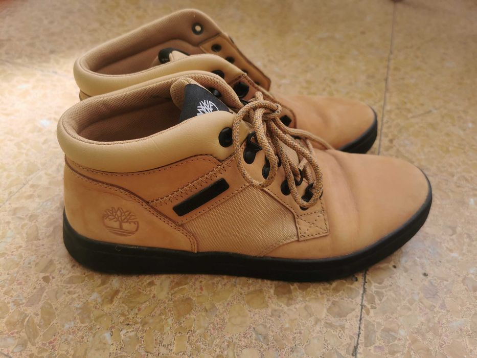 Vendo um calçado marca TIMBERLAND