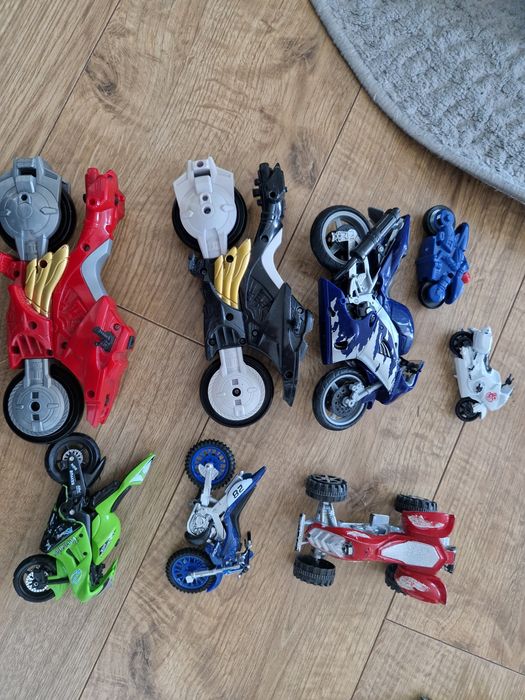 Zestaw motorów i auto