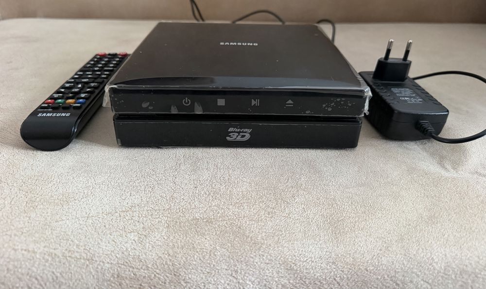 Blu-ray плеер Samsung BD-ES6000