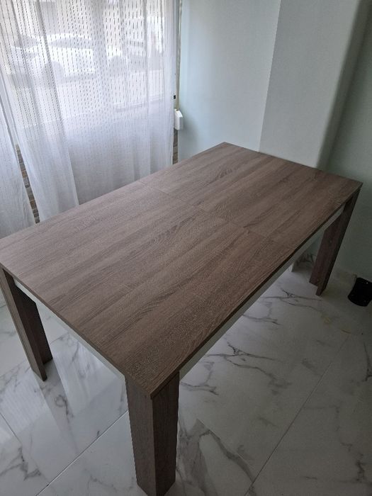 Mesa de jantar Jom