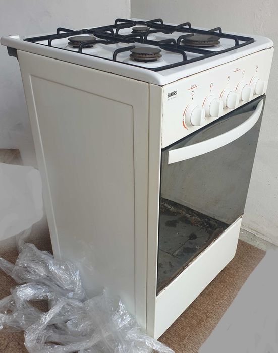 Газова плита Zanussi,