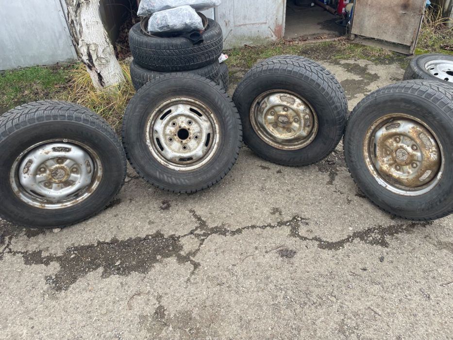 Колеса зимові 215.75.16с комплект