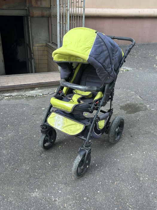 Візочок для дитини з 2-ма люльками