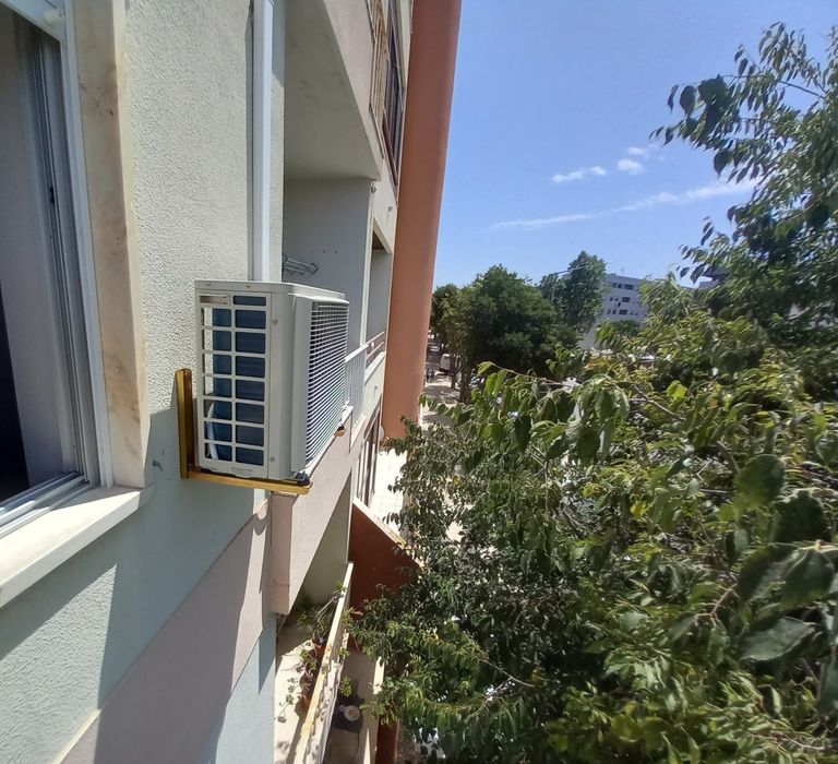 Montagem e manutenção de ar condicionado e