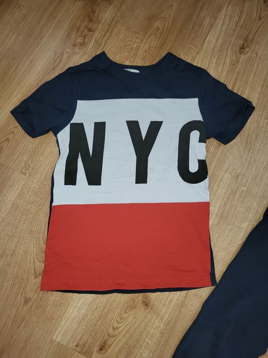 Komplet spodnie + t-shirt  r.122/128