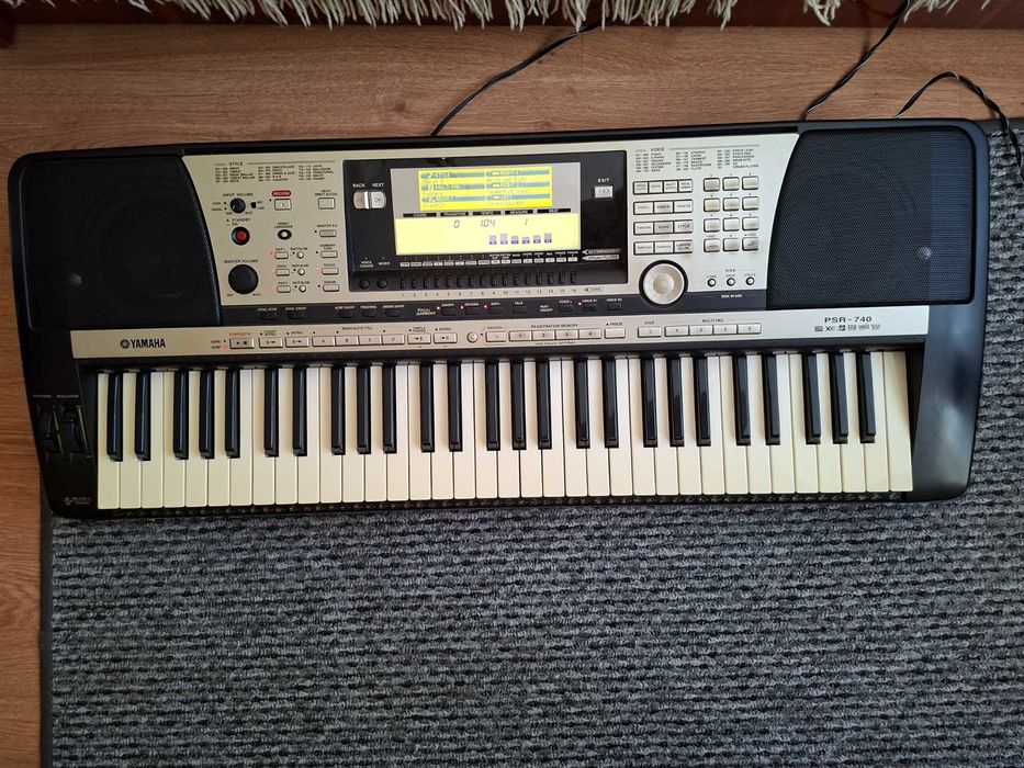 Yamaha PSR 740 Keyboard