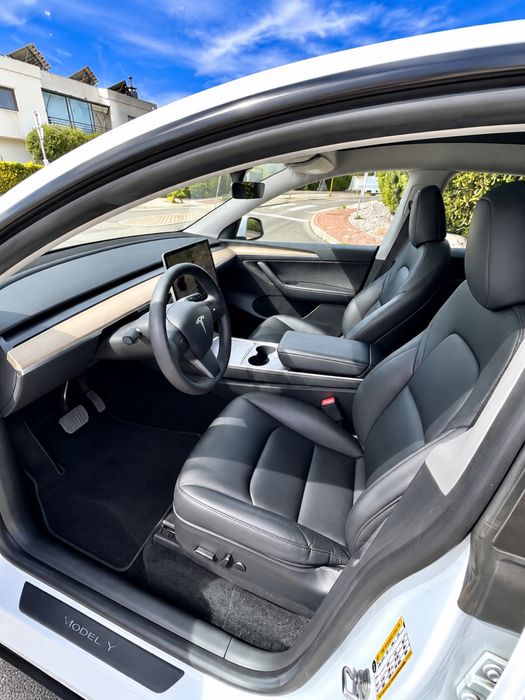 Tesla Model Y 2023 Standard Range foto 5
