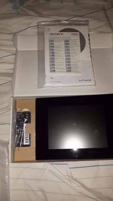 Moldura digital Sony