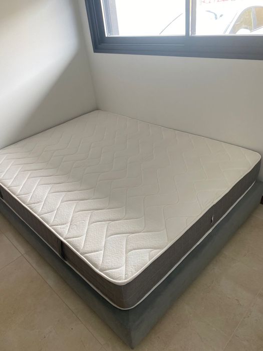 Colchao de Casal 140x190 semi nova