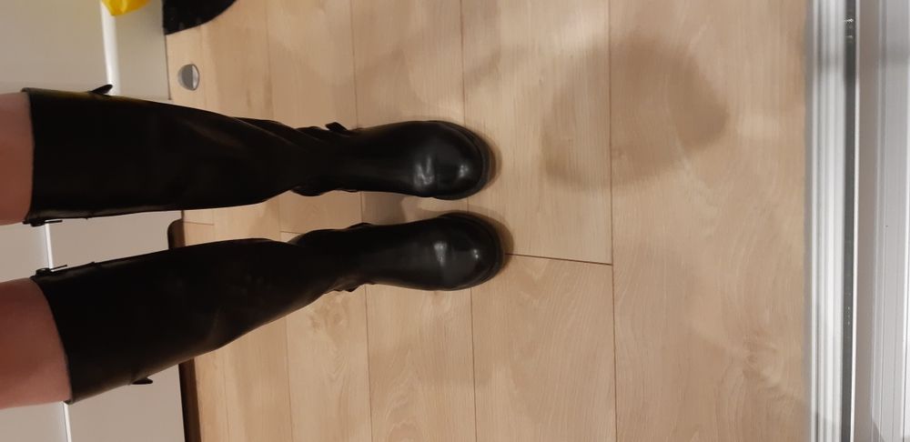 Kozaki damskie typu oficerki