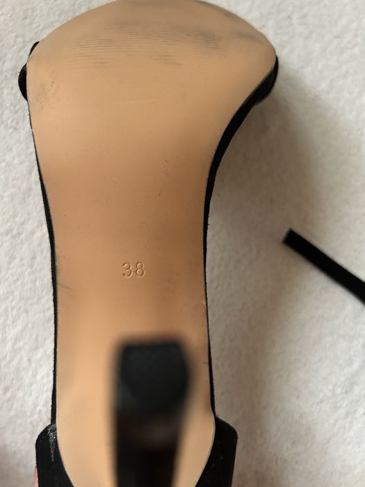 Sandały na obcasie Even&Odd 38