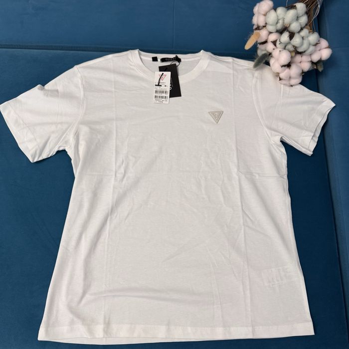 Футболка Guess