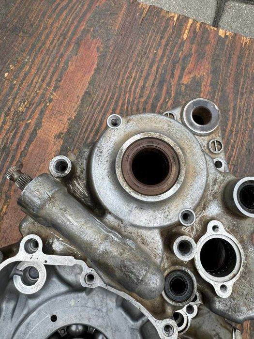 komplet karterow Suzuki LTZ 400 r 03-08 karter kartery lewy prawy blok