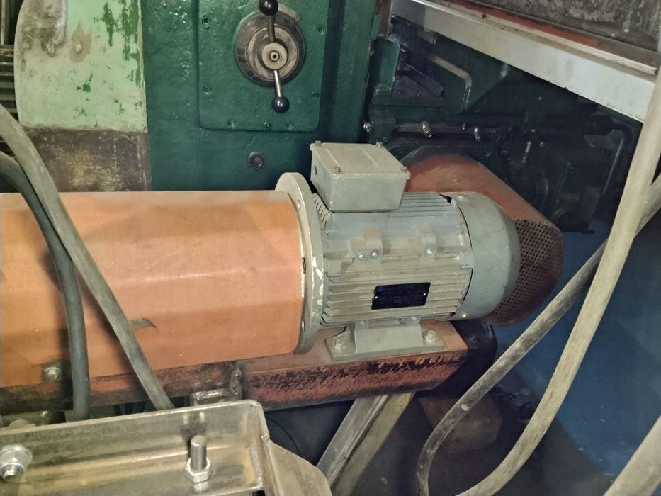 Szlifierka stołowa taśmowa do metalu,drewna,szeroka taśma 30cm
