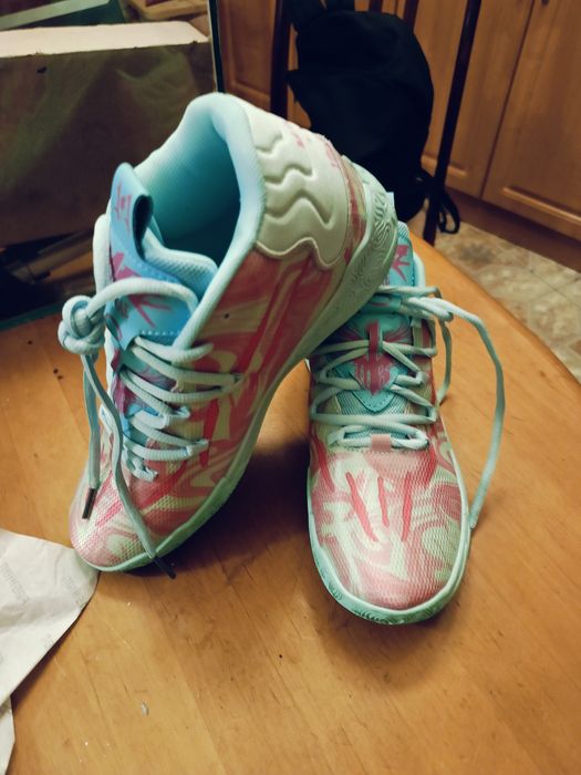 Buty 40 Nowe.   .