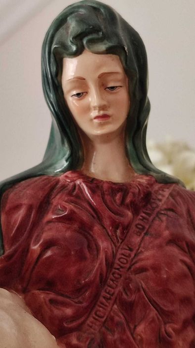 estatueta Pieta ( maria e Jesus )