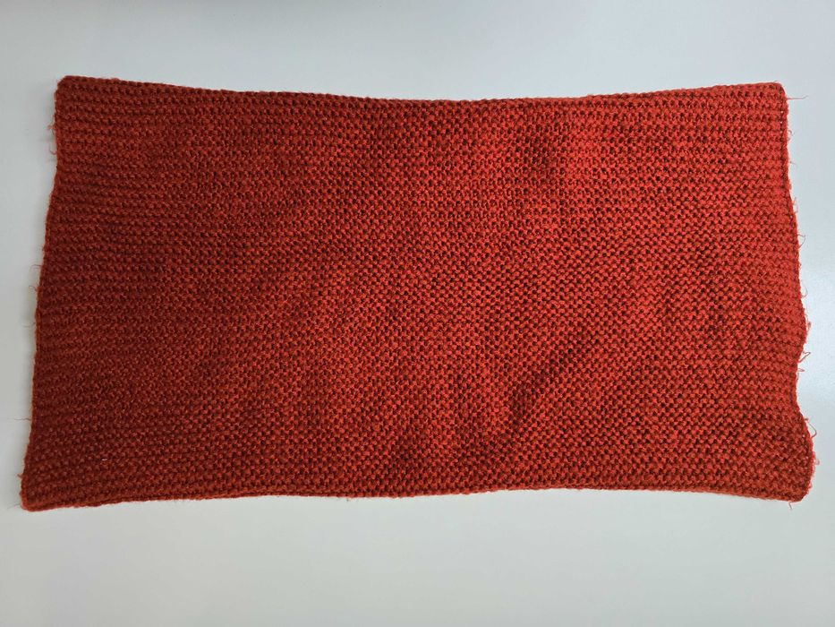 Koralowoczerwony komin H&M