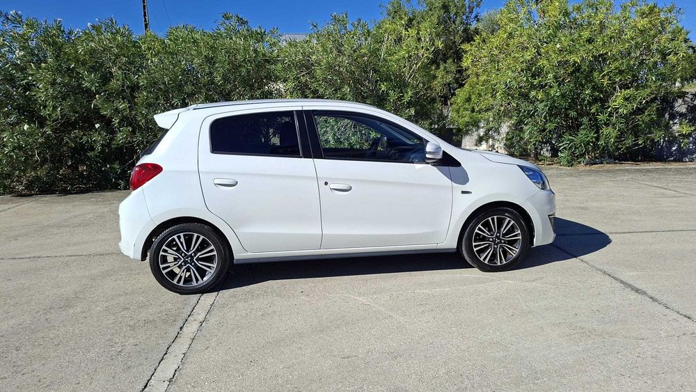 Mitsubishi Space Star 1.2 Intense Connect Edition