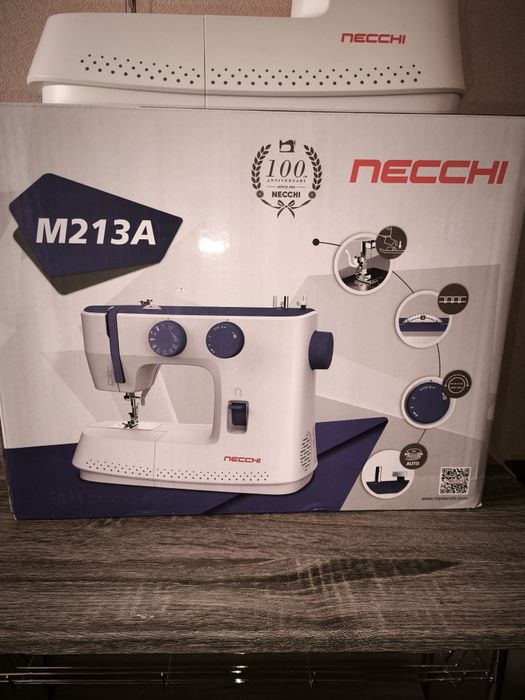 Швейная машинка Necchi M213A ,почти новая