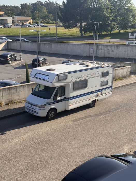 Autocaravana Fiat Ducato 2.5 (Capucine + Beliche + 2 mesas) Ar Condicionado