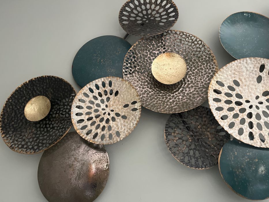 Peça decorativa em metal trabalhado