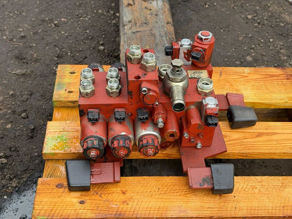 Rozdzielacz hydrauliczny LINDE BR336 E30