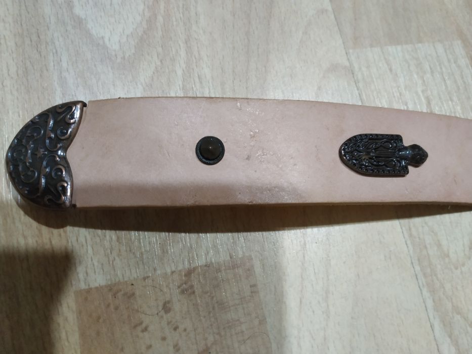 Cinto medieval em couro