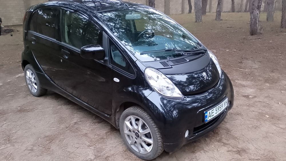 Peugeot ION электромобиль
