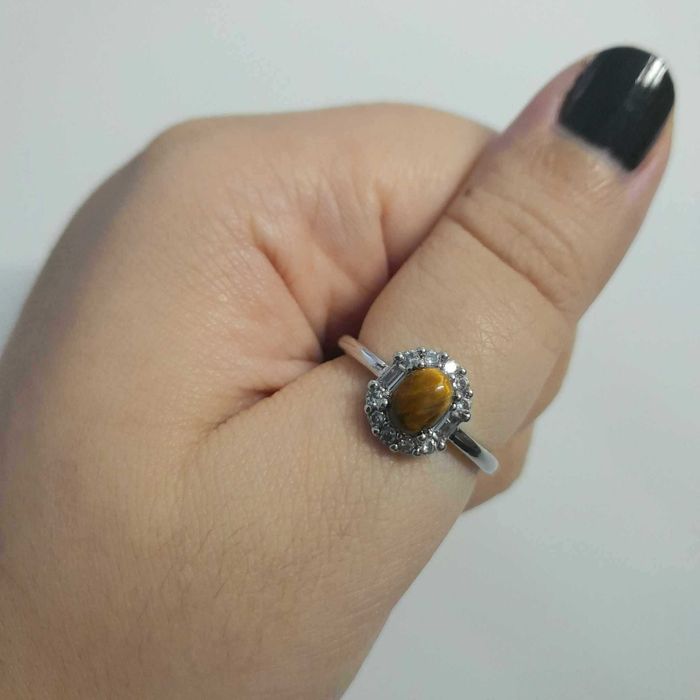 anéis de pedras semipreciosas