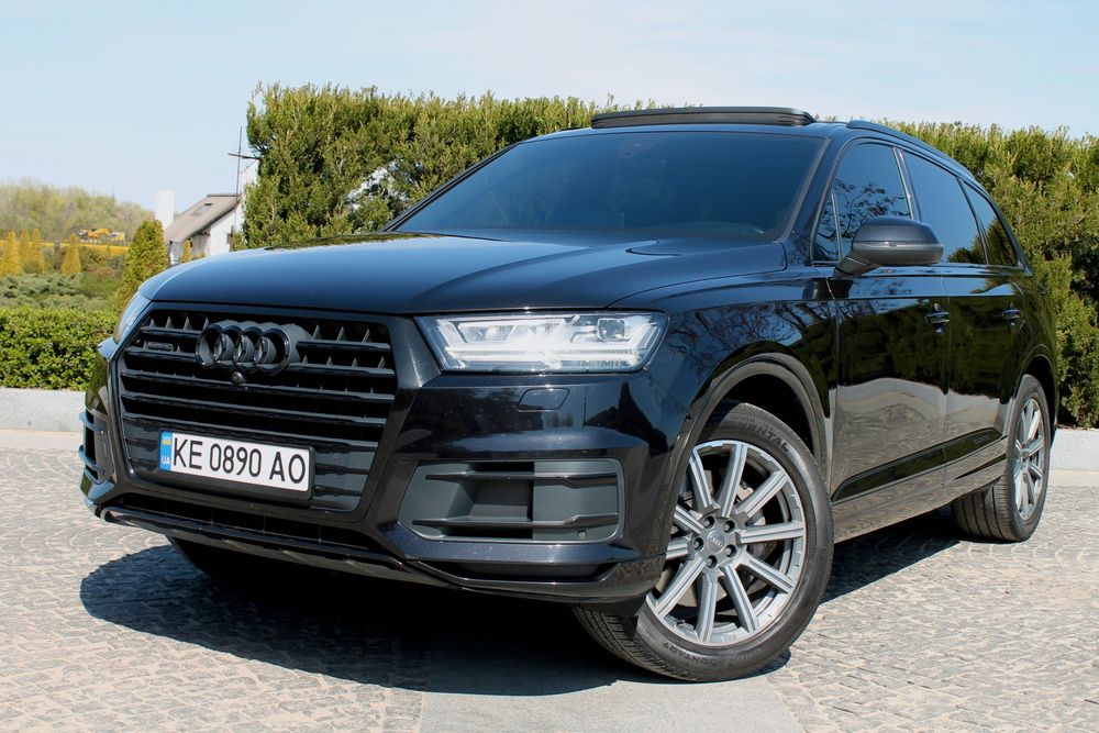 Продам автомобіль Audi Q7 2019 року